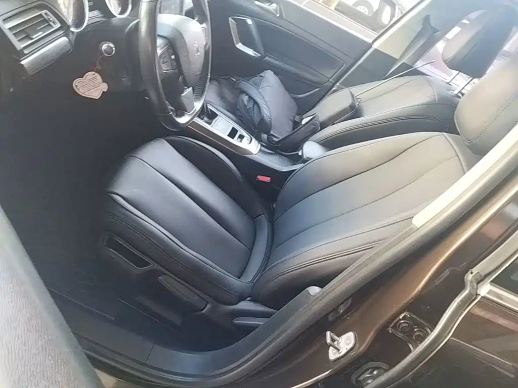 Peugeot 408 — миниатюра 15