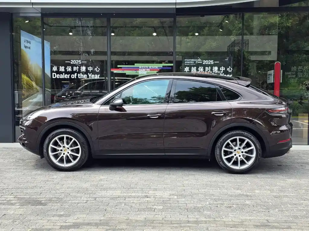 Porsche Cayenne — миниатюра 4