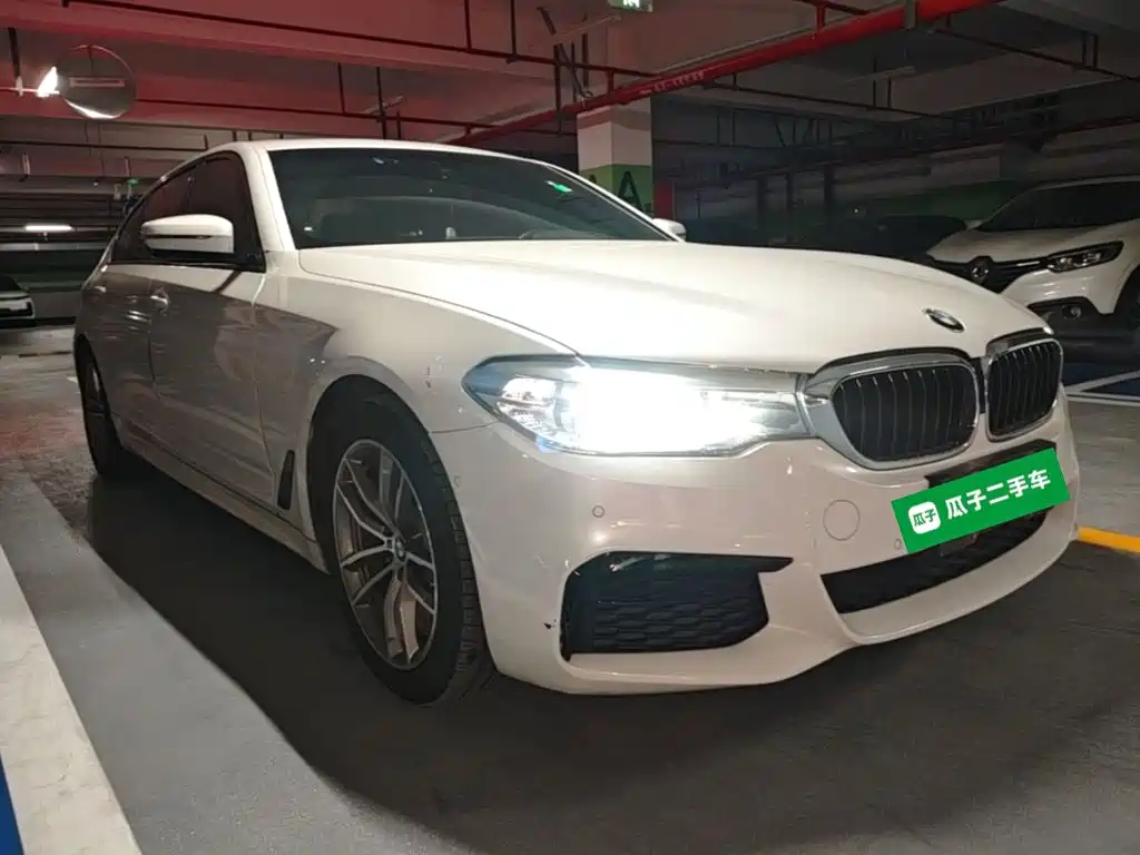 BMW 5 Series — миниатюра 4
