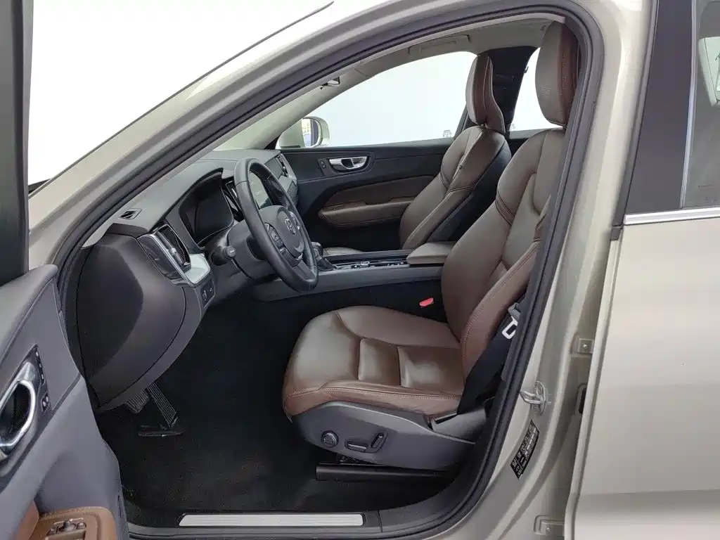 Volvo XC60 — миниатюра 10