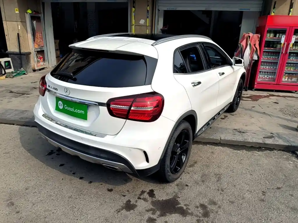 Mercedes-Benz GLA — миниатюра 7
