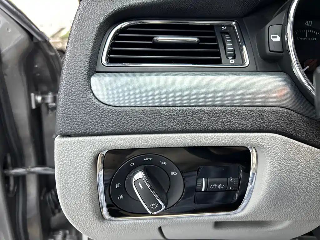 Skoda Superb — миниатюра 14