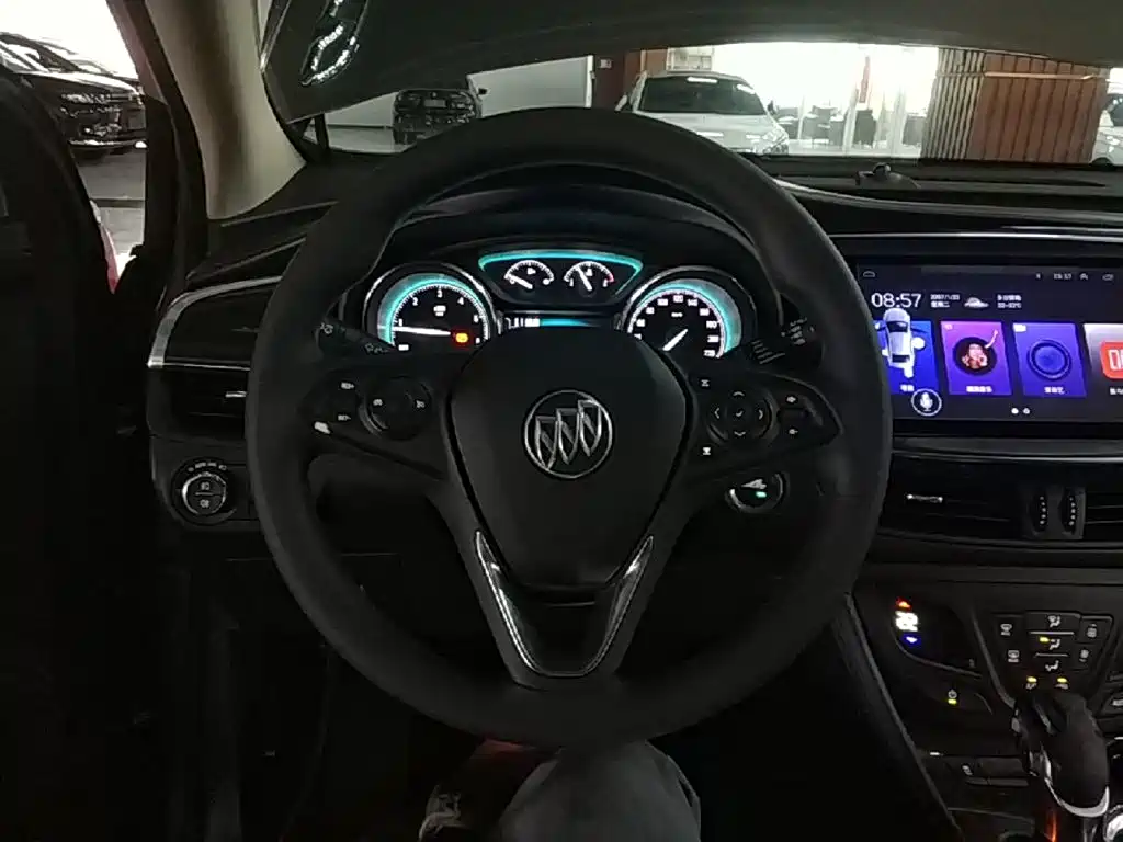 Buick Envision Plus — миниатюра 11