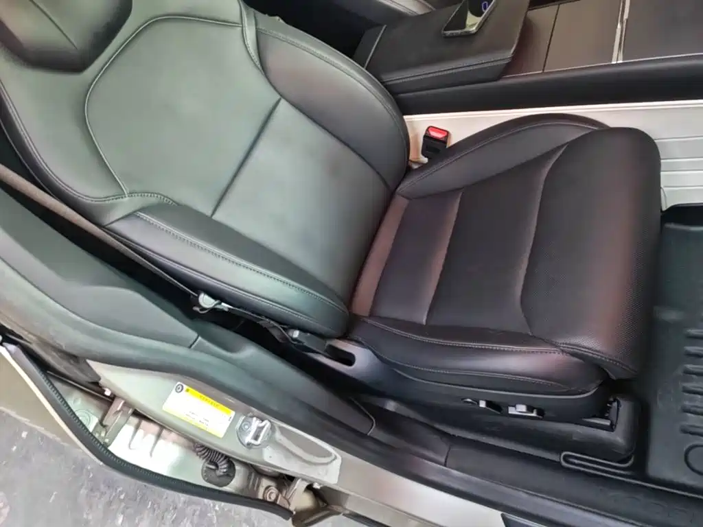 Tesla Model Y L — миниатюра 25
