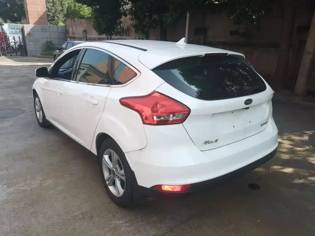 Ford Focus — миниатюра 5