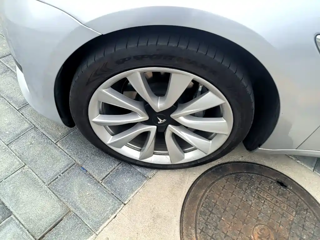 Tesla Model 3 — миниатюра 23