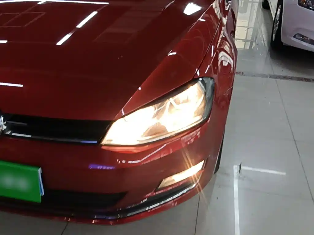 Volkswagen Golf — миниатюра 24
