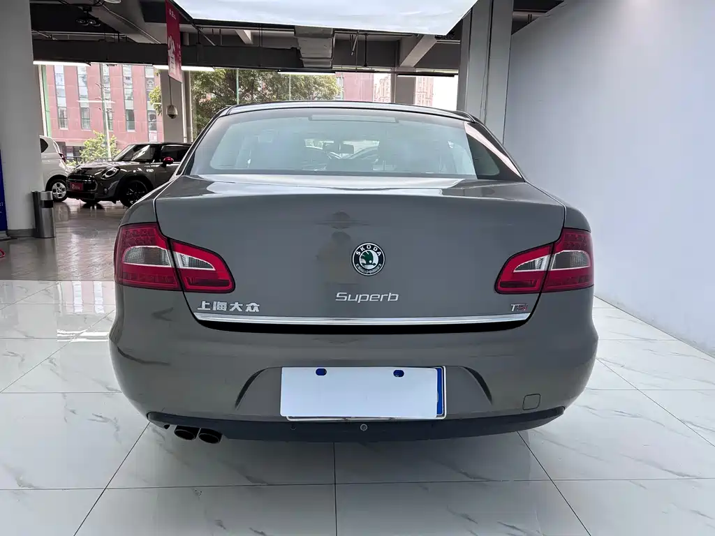 Skoda Superb — миниатюра 6