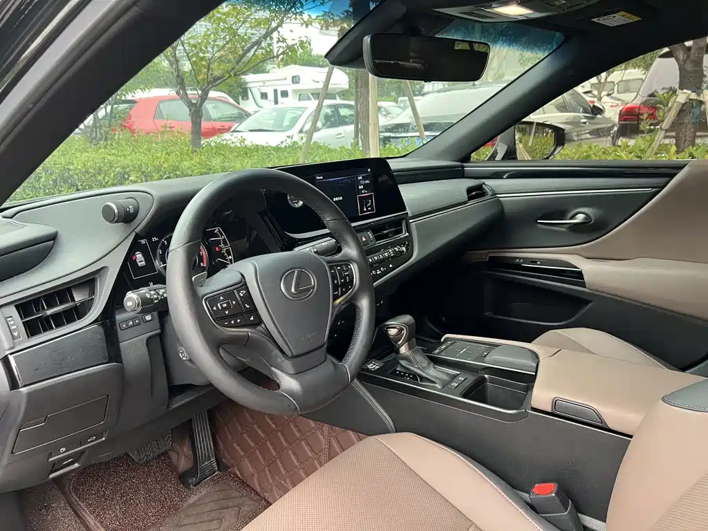 Lexus ES — миниатюра 8