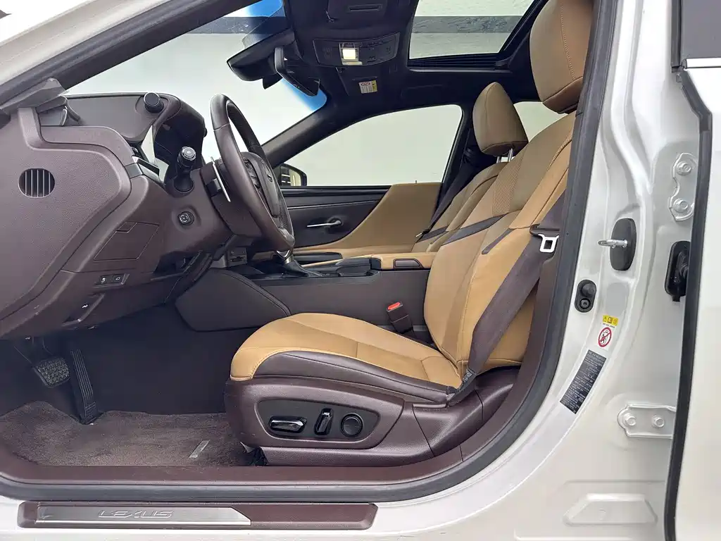 Lexus ES — миниатюра 8