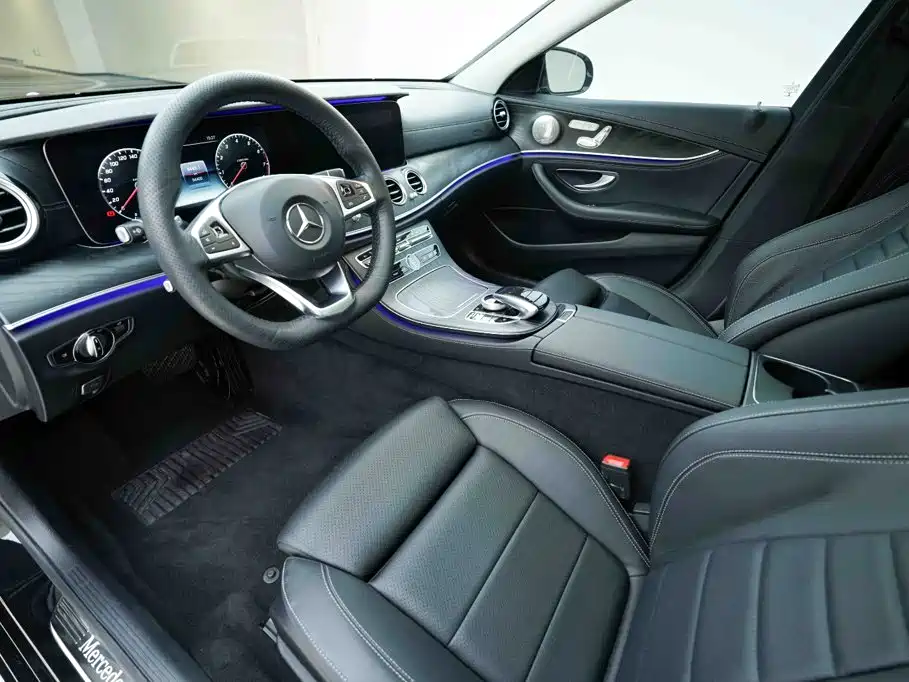 Mercedes-Benz E-Class — миниатюра 8