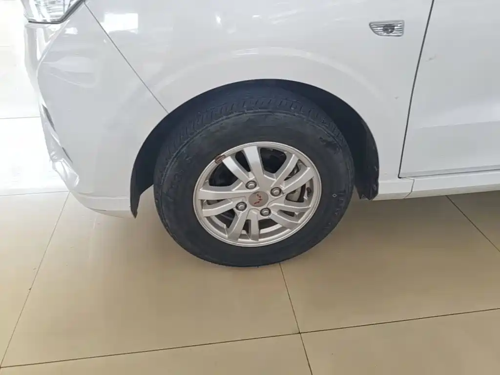 Wuling Hongguang — миниатюра 23