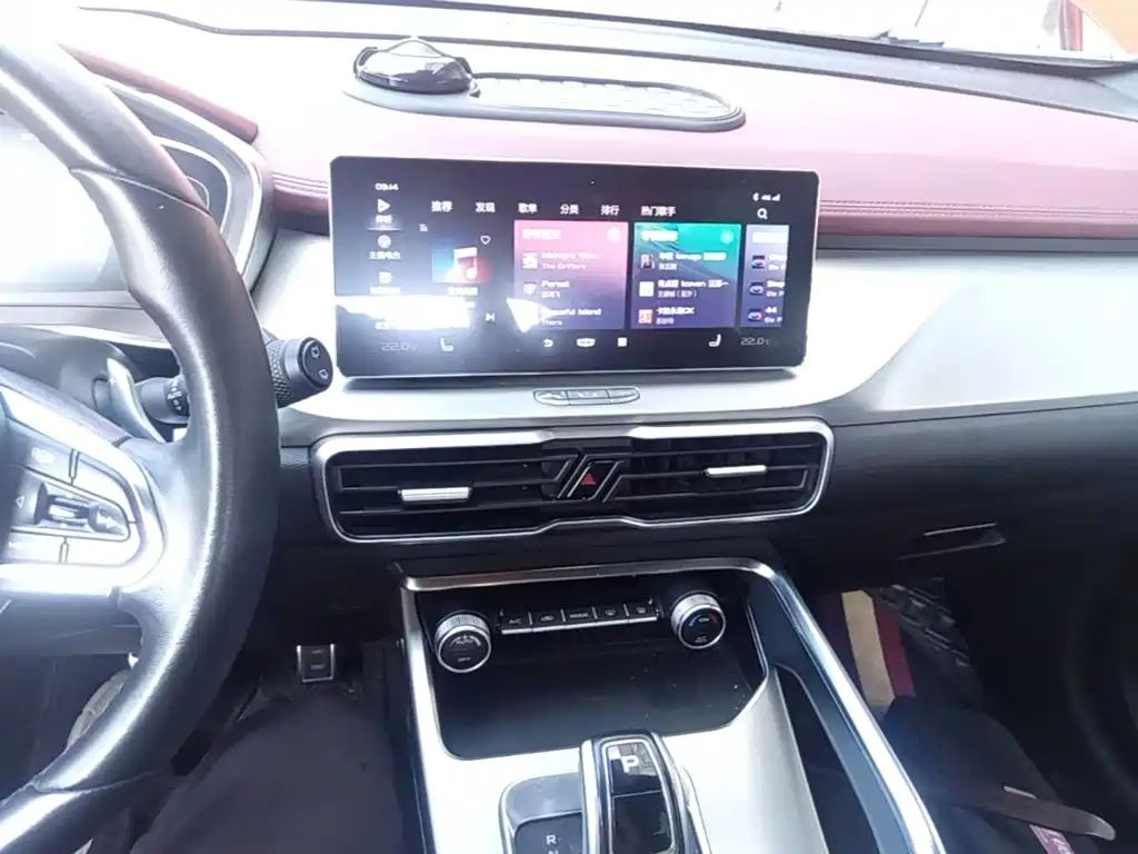 Geely Binyue — миниатюра 13