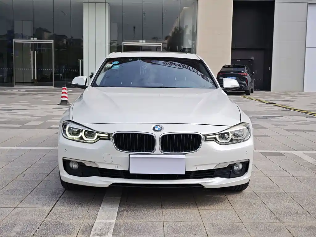 BMW 3 Series — миниатюра 2