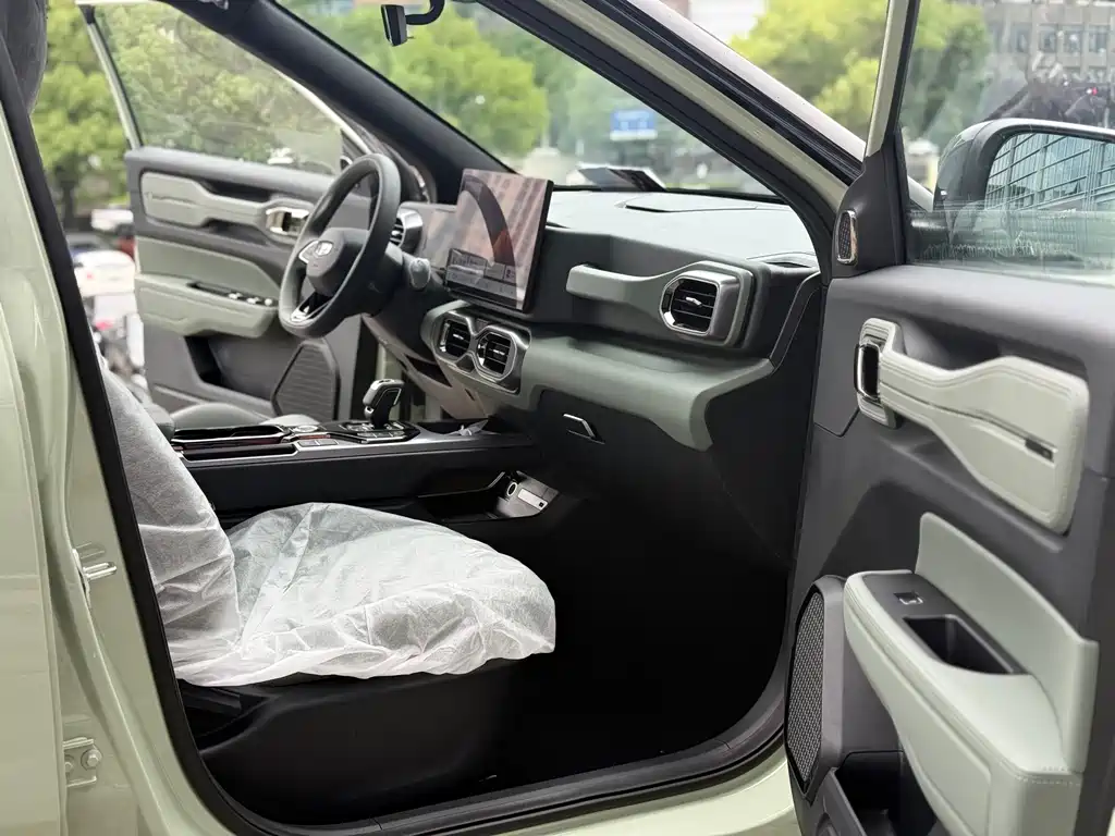 Geely Cowboy 2025 1.5TD