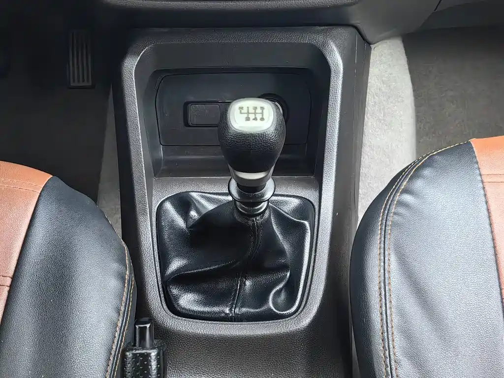 Wuling Hongguang — миниатюра 13