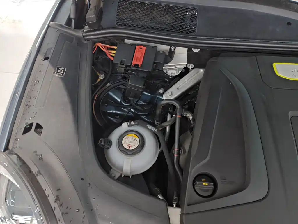 Porsche Cayenne Hybrid — миниатюра 34
