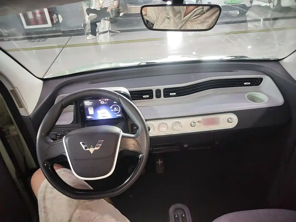 Wuling MINIEV — миниатюра 10