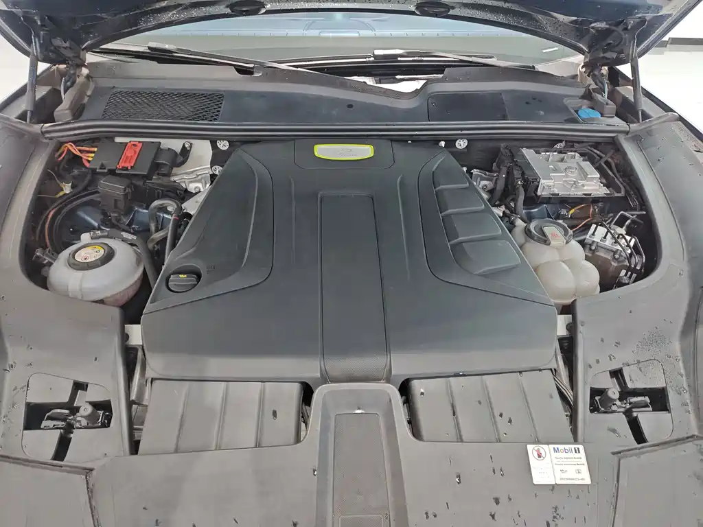 Porsche Cayenne Hybrid — миниатюра 33