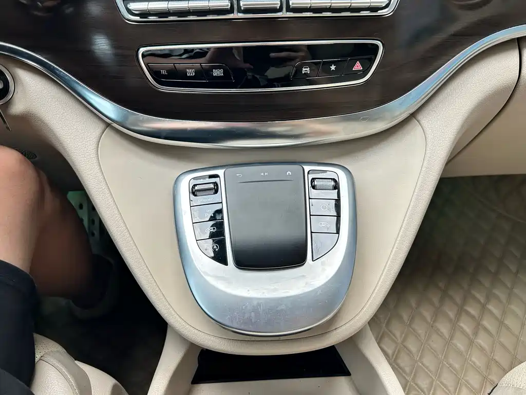 Mercedes-Benz V-Class — миниатюра 11