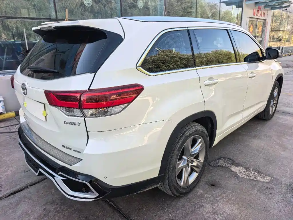 Toyota Highlander — миниатюра 7