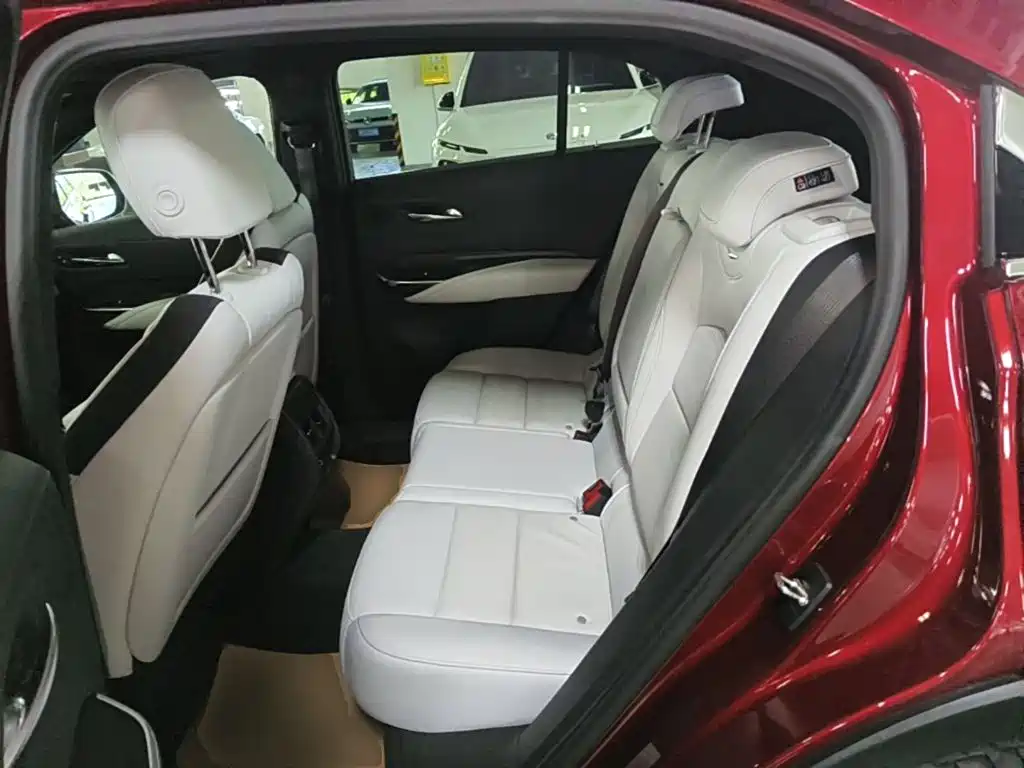 Cadillac XT4 — миниатюра 17
