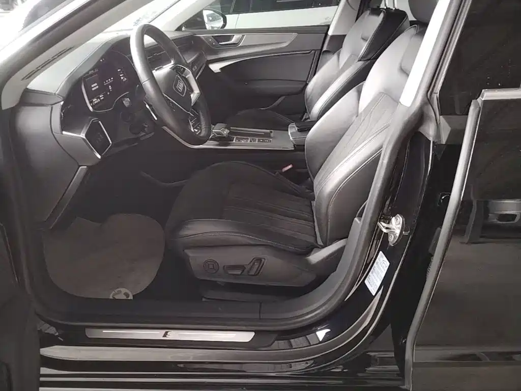 Audi A7L — миниатюра 15