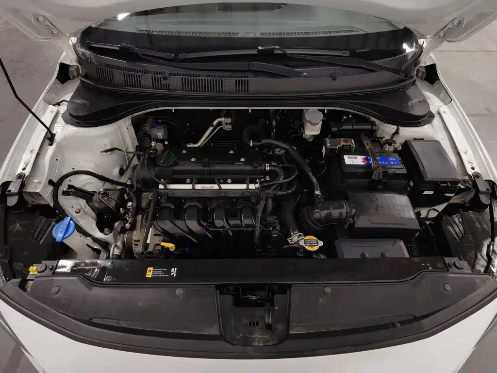 Hyundai Elantra — миниатюра 6
