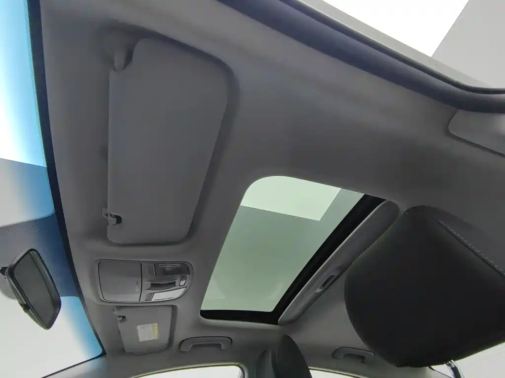 Hyundai Elantra — миниатюра 14