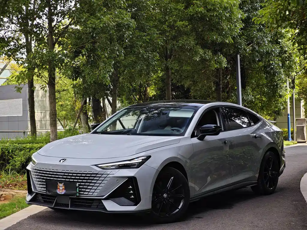 Changan UNI-V iDD
