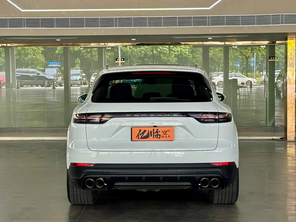 Porsche Cayenne — миниатюра 16