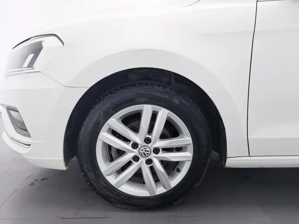 Volkswagen Jetta — миниатюра 17