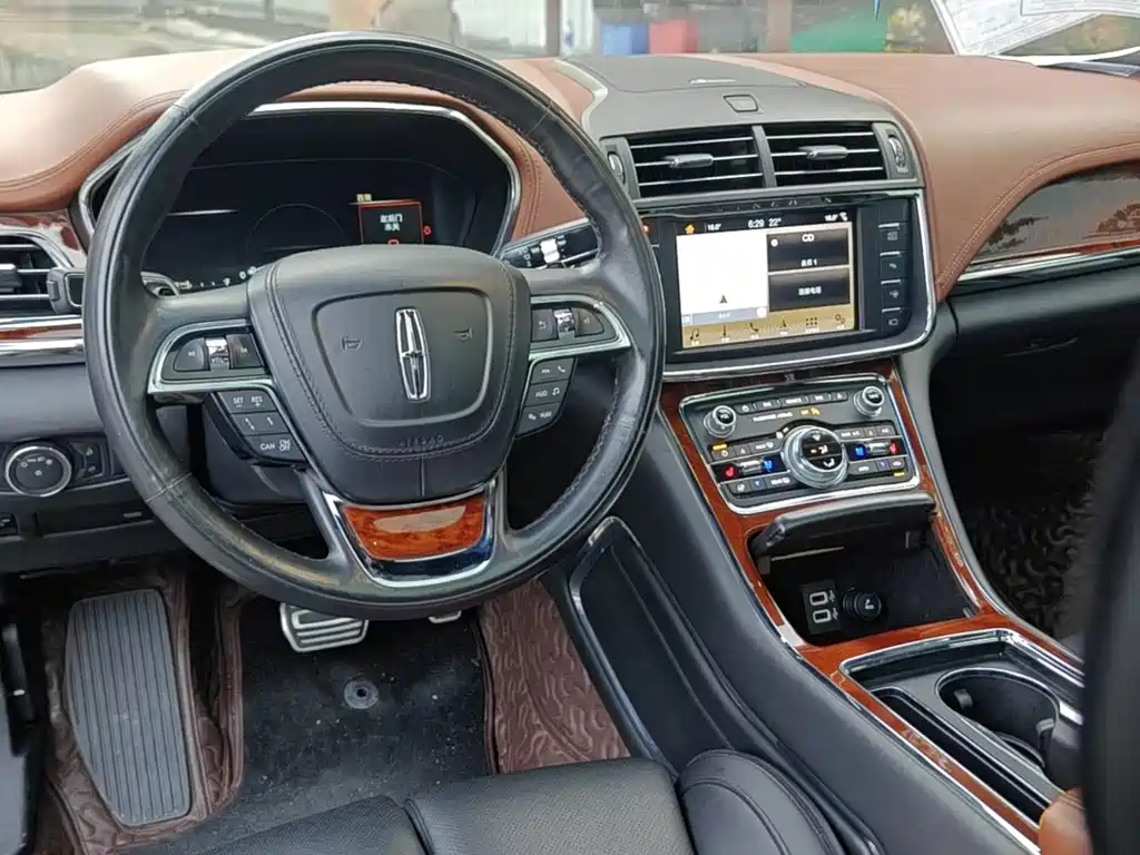 Lincoln Continental — миниатюра 13