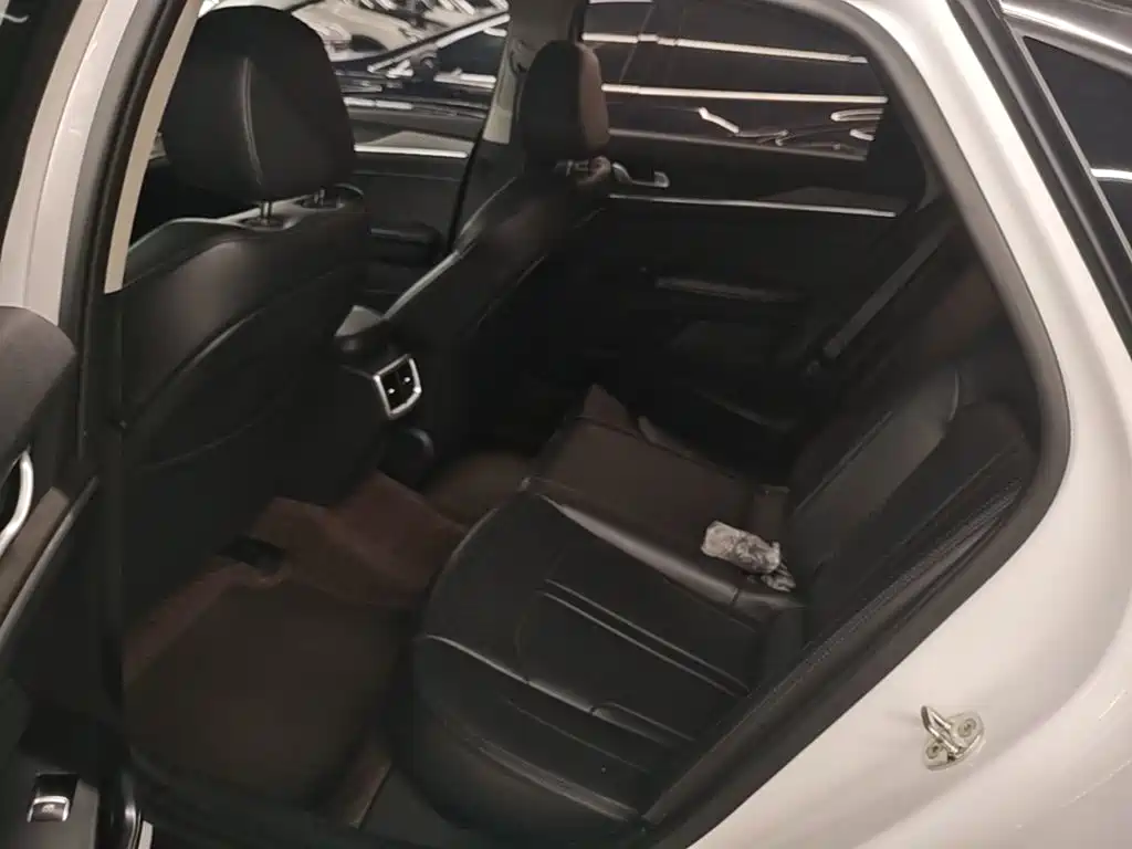Kia K5 — миниатюра 17
