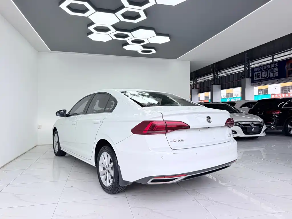 Volkswagen Bora — миниатюра 9