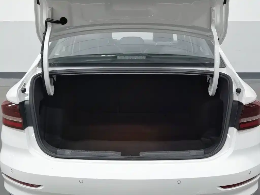 Volkswagen Lavida — миниатюра 16