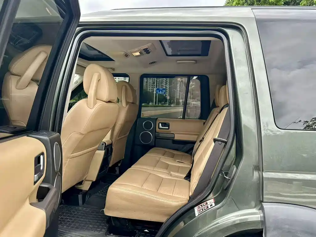 Land Rover Discovery — миниатюра 8