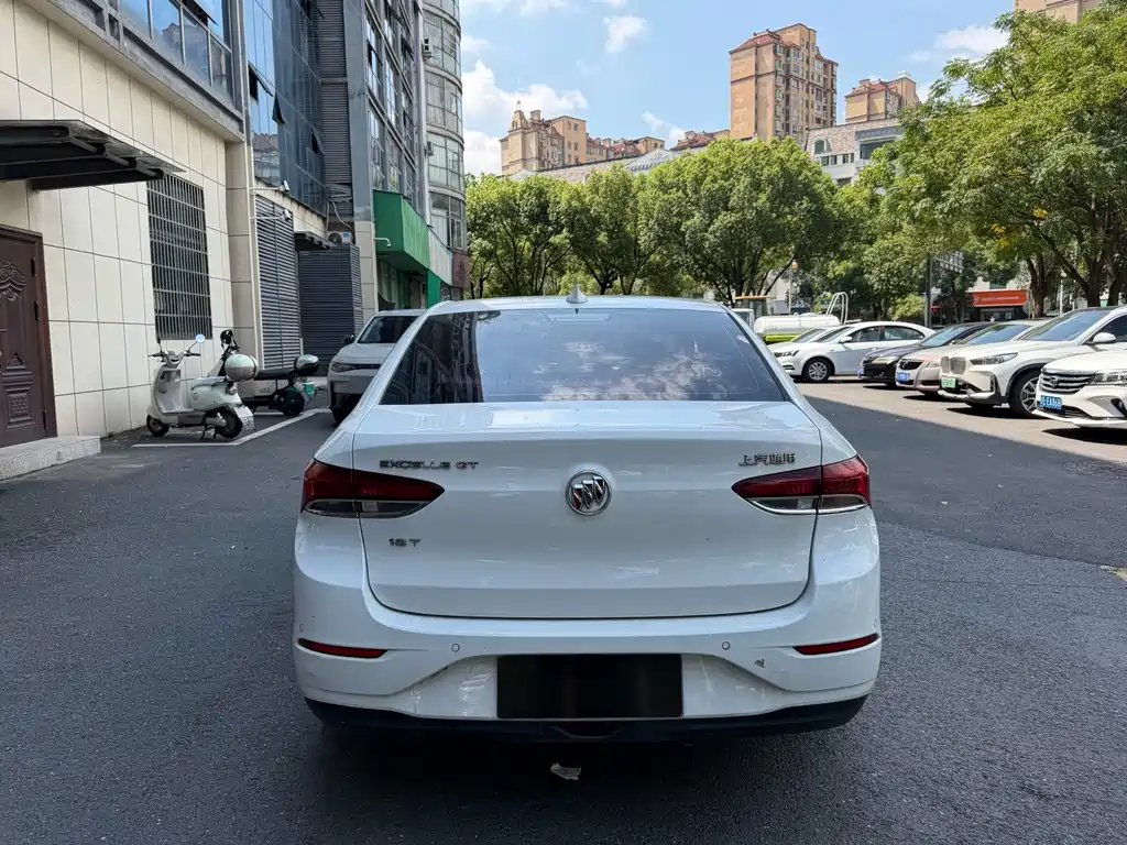 Buick Excelle — миниатюра 4