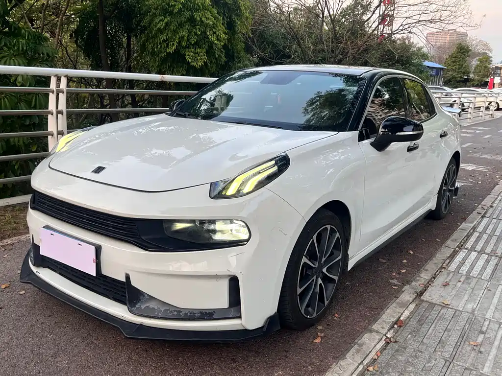 Lynk & Co 03 2020