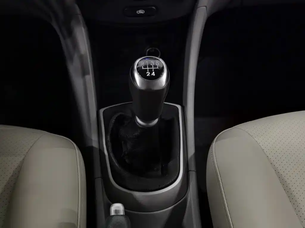 Hyundai Verna — миниатюра 13