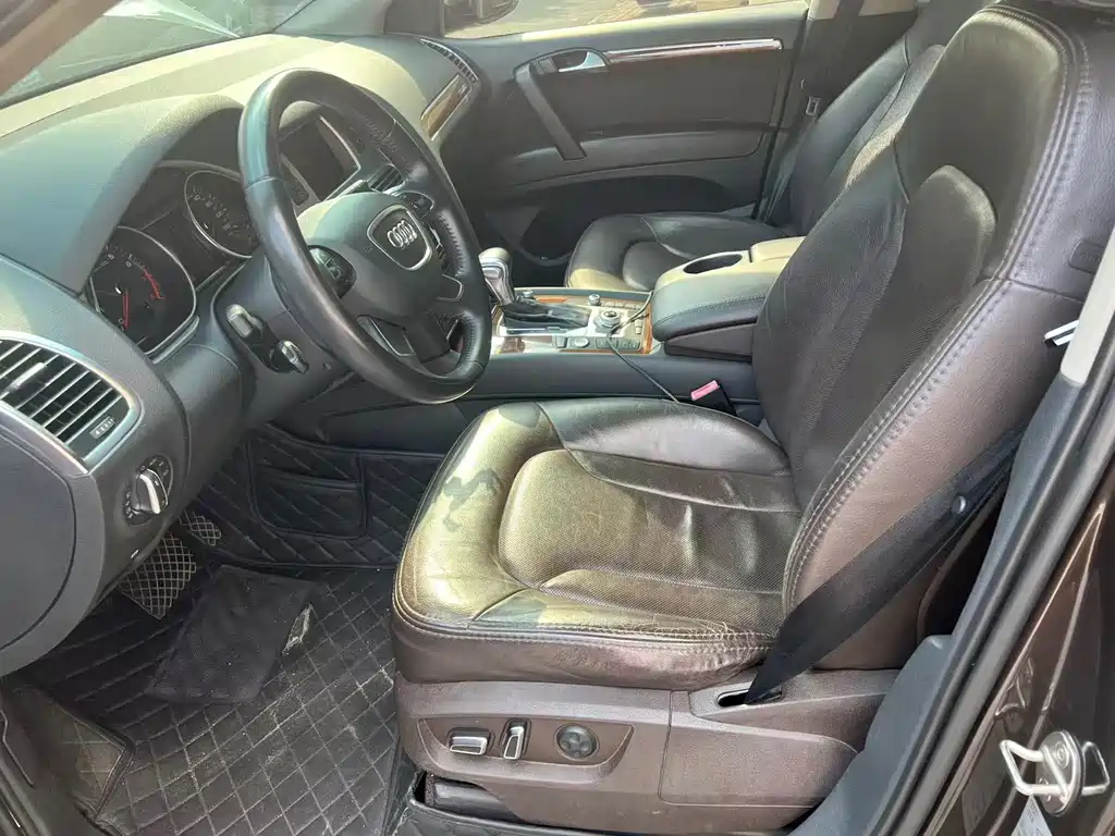 Audi Q7 — миниатюра 11