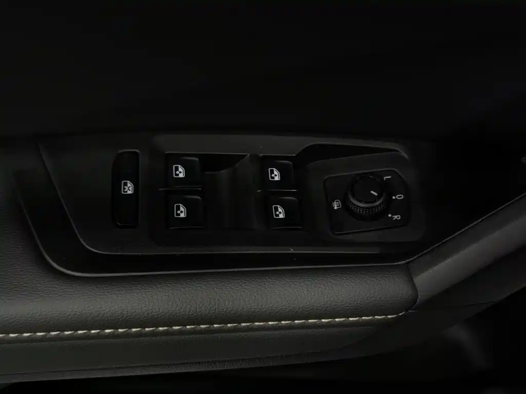 Volkswagen Lavida — миниатюра 9