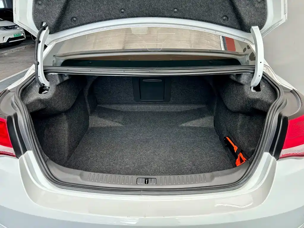 Chevrolet Malibu — миниатюра 18