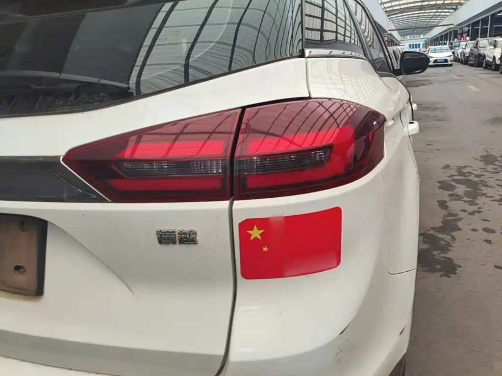 Geely Boyue — миниатюра 8