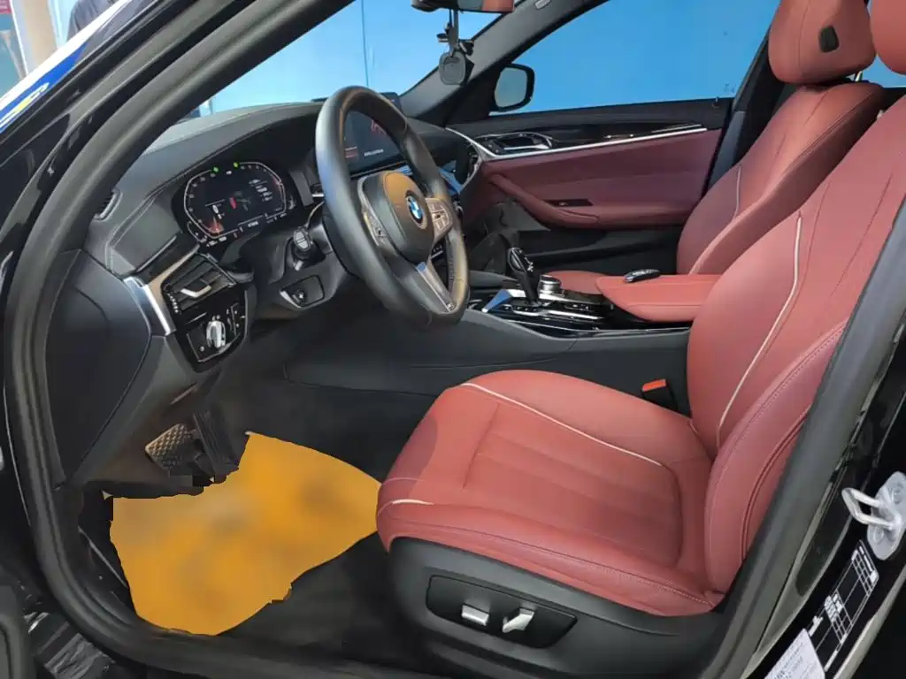 BMW 5 Series — миниатюра 15