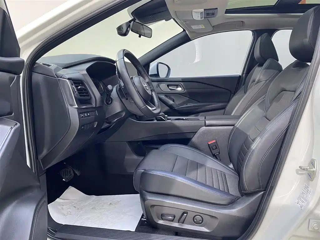 Nissan Qashqai 2023 1.3T CVT Luxury