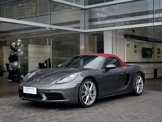 PORSCHE 718