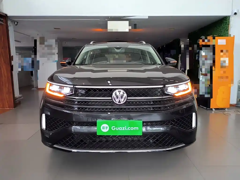 Volkswagen Tavendor 2023 380TSI R-Line