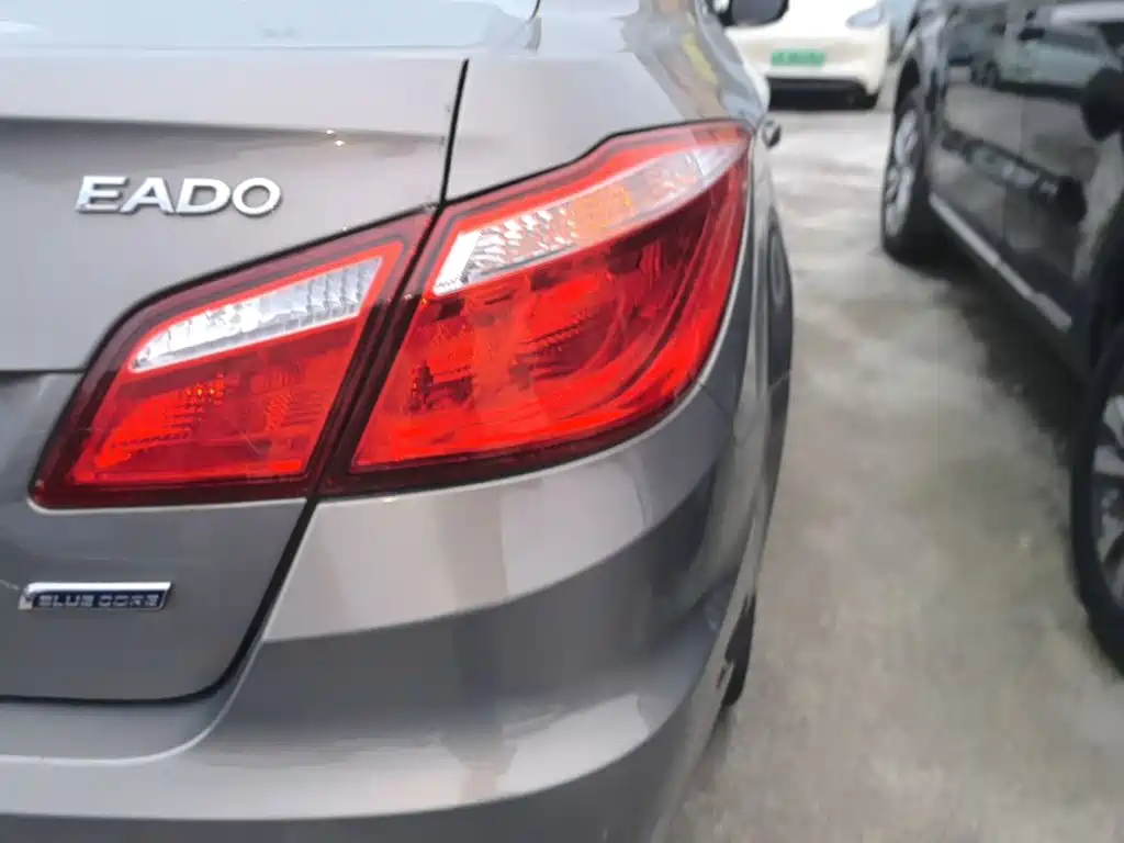 Changan Eado — миниатюра 8