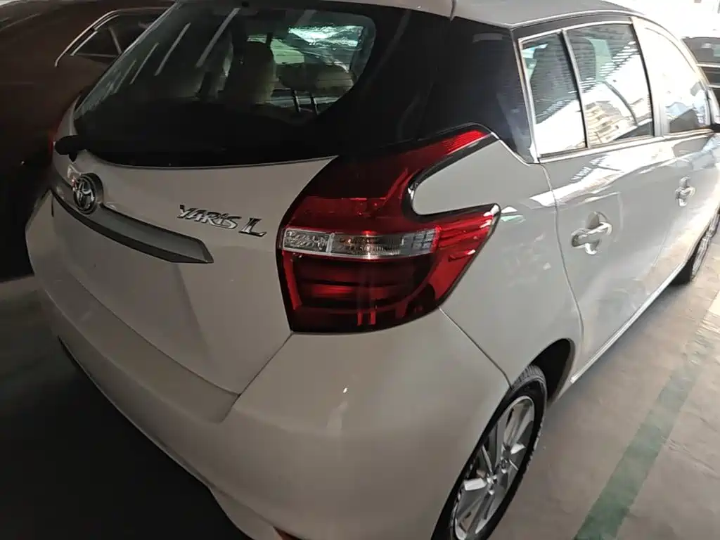Toyota Yaris L — миниатюра 8